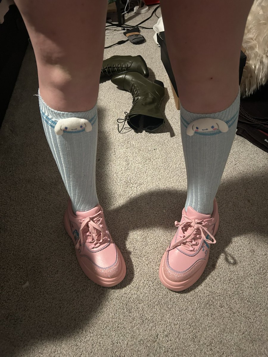 dms open if u read my pinned <3 #femboy