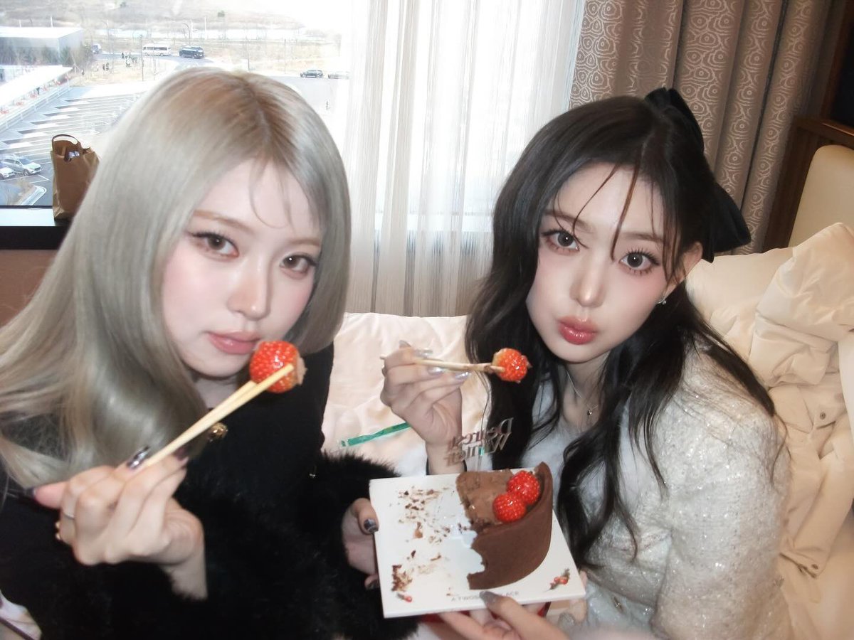 miunjeans's tweet image. ొ ̣⠀ͥ⠀̥ ࿔ #TWINS  #KiiiKiii