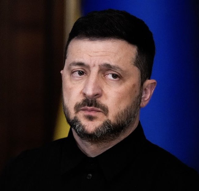 #BREAKING: Ukraine's Anti-Corruption Agency Blocked From Raiding Parliament As Massive Bribery Scandal Into Zelenskyy's Party MPs — MPs Were Served Suspicion Notices In Alleged Vote-Buying Probe &amp; $100 Million Kickback Scheme In The Energy Sector, Masterminded By Zelenskyy’s