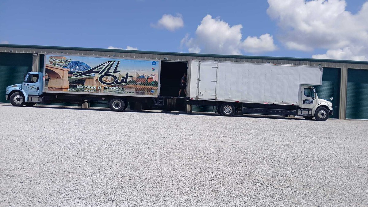 AllOut2018's tweet image. From pulling holiday décor out to safely storing things away, we’re happy to help however the season needs you to move. 😘 💙 

#HolidayPrep #StorageHelp #SeasonalStorage #MovingWithCare #HandledWithHeart #AllOutMoving #ChattanoogaTN #ChattanoogaMovers #LocalBusinessLove