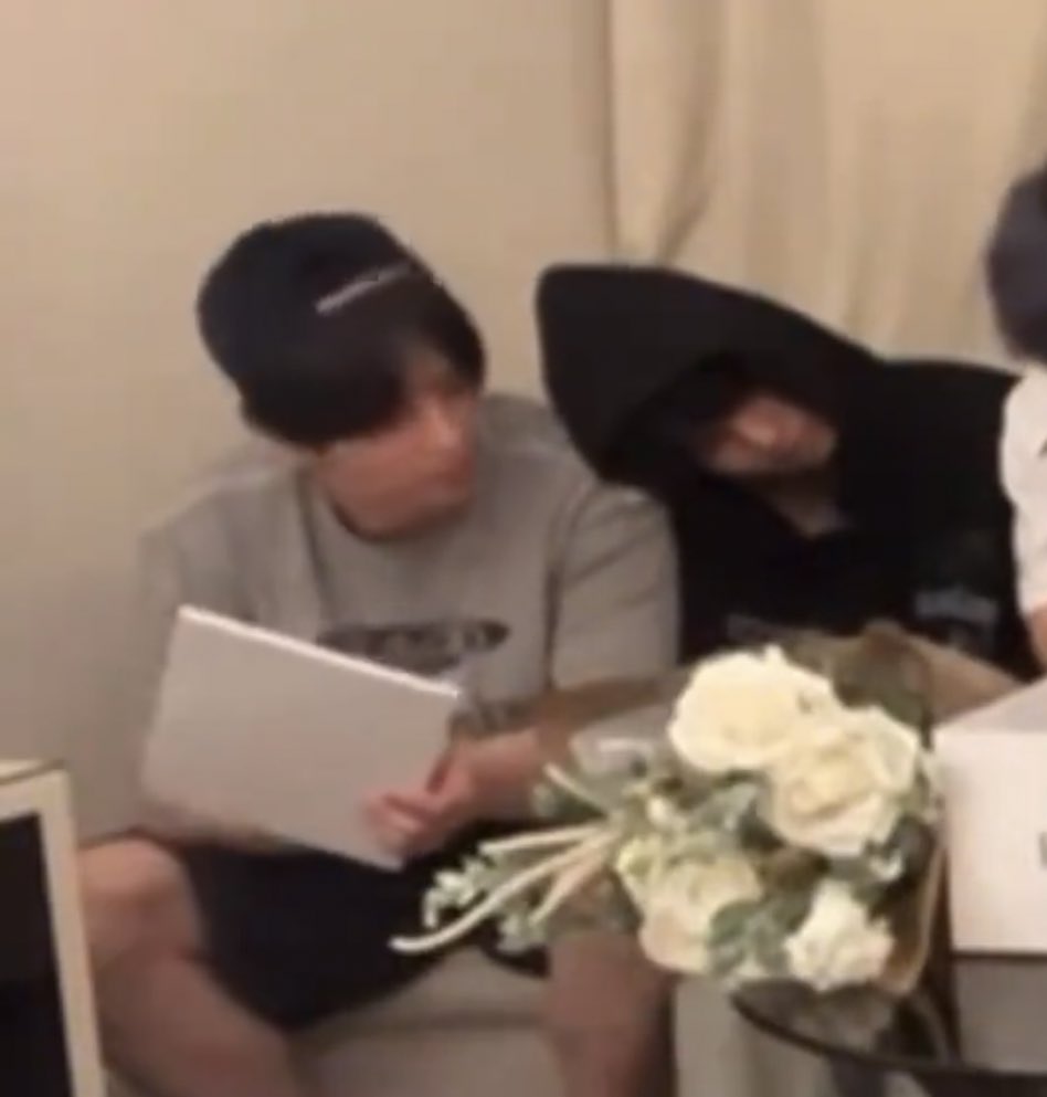 Iesbianmings's tweet image. "i hope someday we can plan forever together and spend it side by side"