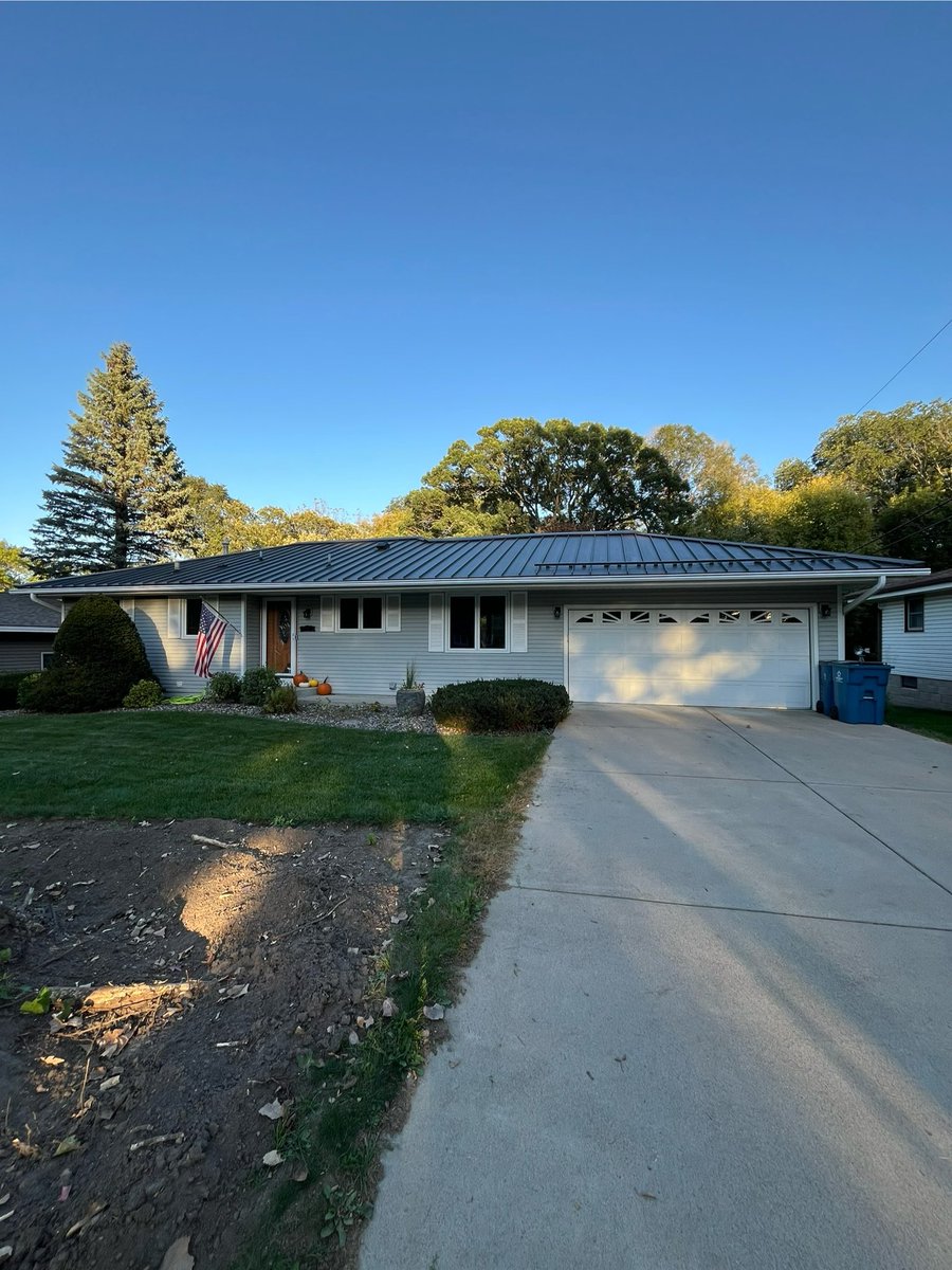 Carson2Money's tweet image. It’s been a crazy 2025

Got married to my best friend
Bought a house
CPA licensed

Also, reading the Bible this year has drastically changed both my wife and I’s lives

We are proud to say Christ Jesus is our Lord and Savior

Cheers to a new year 🥂