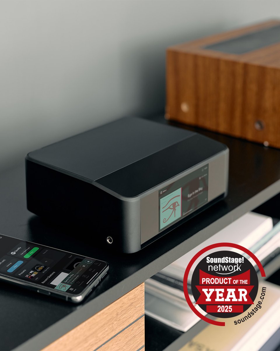 bluesoundhifi's tweet photo. Exciting news! The Bluesound NODE ICON has been named 2025 Product of the Year by SoundStage. This recognition highlights its refined design, dual-mono ESS Sabre DACs, balanced XLR outputs, and system-ready flexibility for serious hi-fi setups.

Learn more about this award-winning streamer here: https://t.co/swfJKacPWQ

#Bluesound, #NODEICON, #HiFi, #HiResAudio, #StreamingAudio