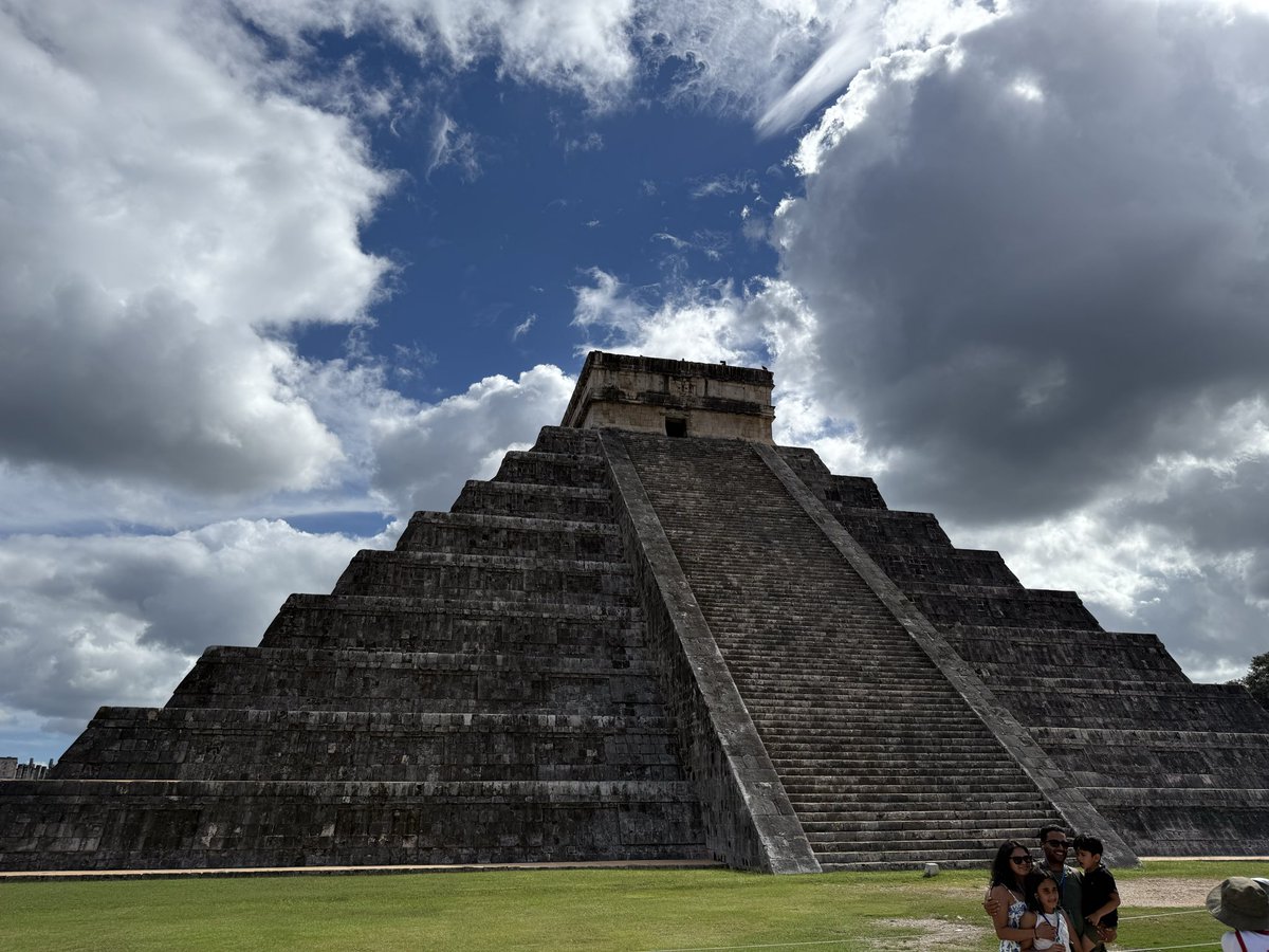 SaligramaLab's tweet photo. Another #bucket #list done during the holidays #chichen #itza https://t.co/jA3eAlV9W8