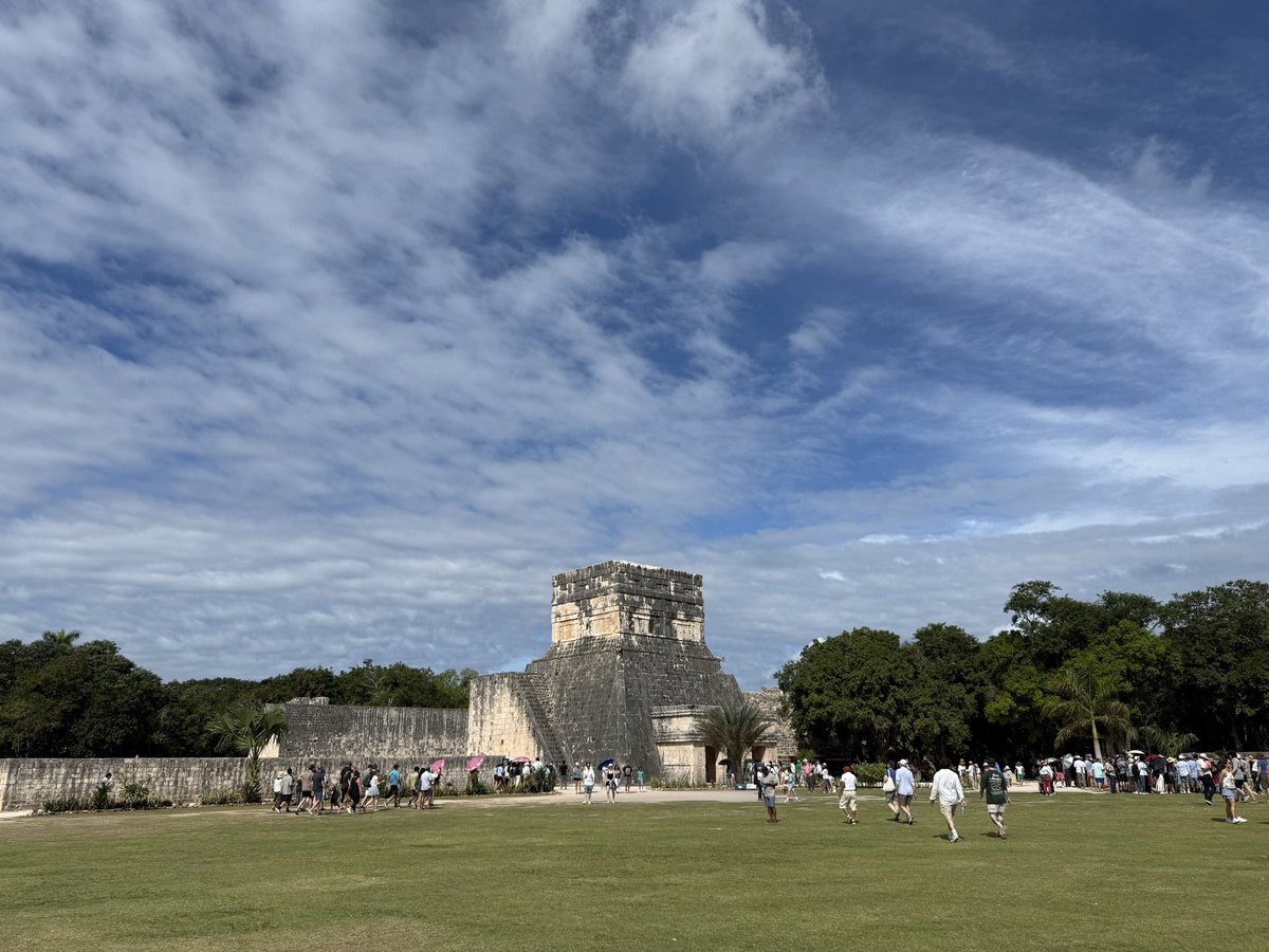 SaligramaLab's tweet photo. Another #bucket #list done during the holidays #chichen #itza https://t.co/jA3eAlV9W8