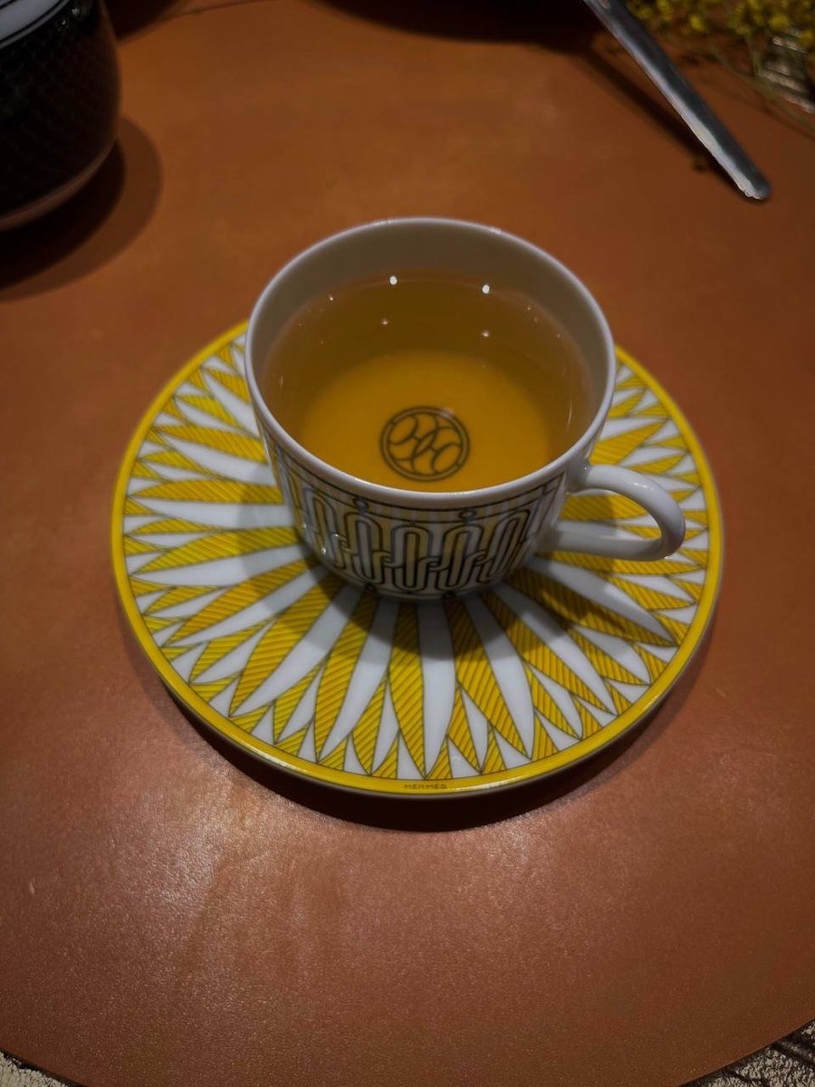 Martinasunn's tweet photo. Tea or coffee? https://t.co/GgukanlF6f