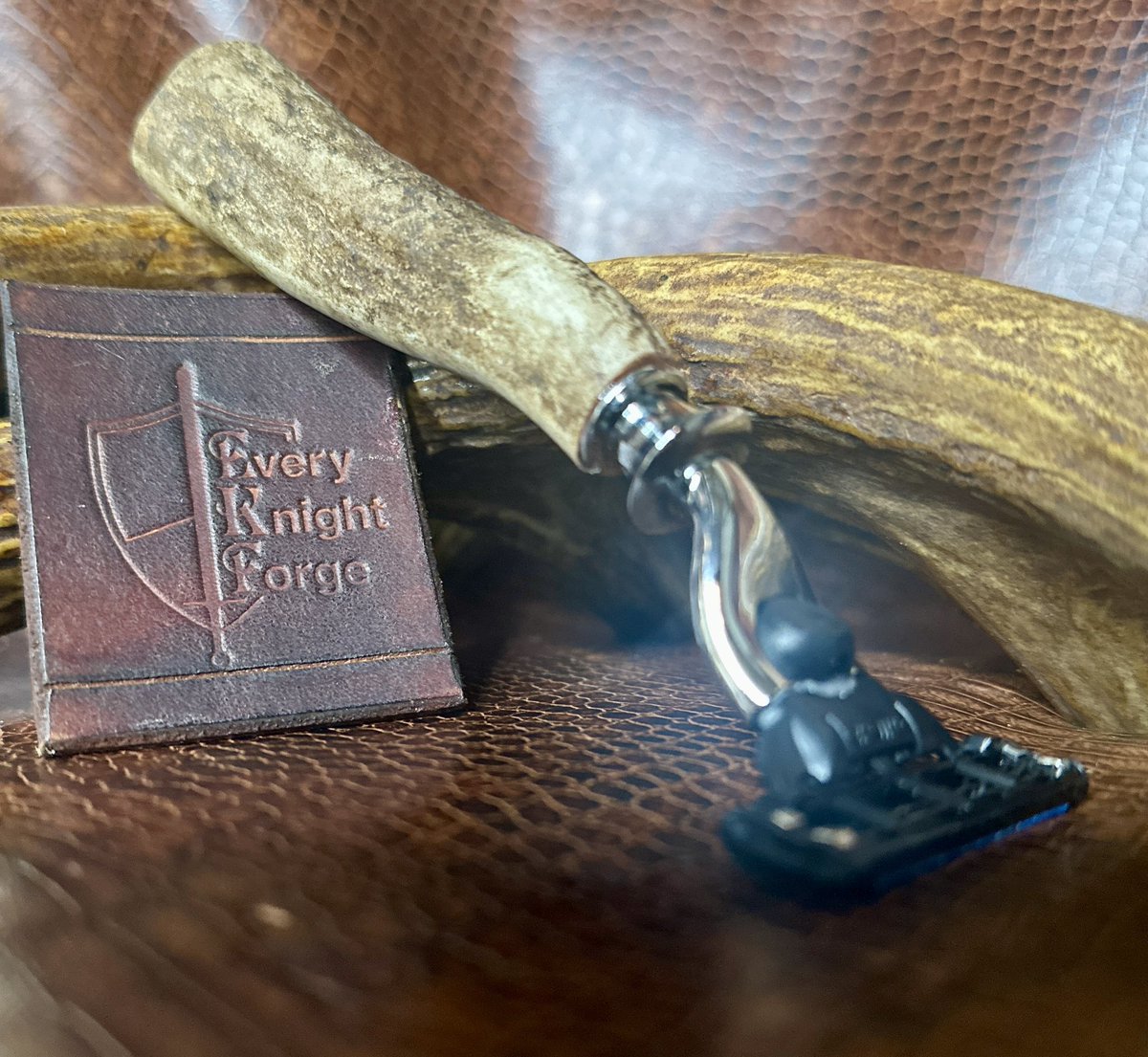 EKForgeLLC's tweet photo. On its way to Erika in CO.  Hope it provides shaving service and enjoyment for years to come! #WetShaving #Shaving #Shave #SOTD #Lather #MenGift #WetShaveClub #Barber #Antler #Hunting #Fishing #HandMade #MadeinUSA #ShavingSoap #Barbershop #ShaveLikeaMan #ShaveLikeABoss https://t.co/FGGzXxUznH