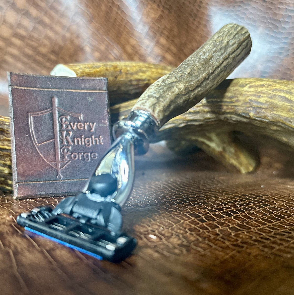 EKForgeLLC's tweet photo. On its way to Erika in CO.  Hope it provides shaving service and enjoyment for years to come! #WetShaving #Shaving #Shave #SOTD #Lather #MenGift #WetShaveClub #Barber #Antler #Hunting #Fishing #HandMade #MadeinUSA #ShavingSoap #Barbershop #ShaveLikeaMan #ShaveLikeABoss https://t.co/FGGzXxUznH