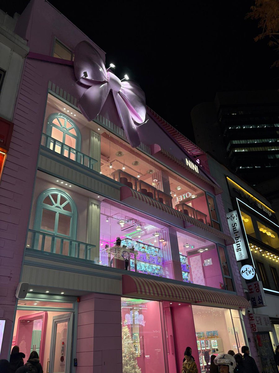 https_majima's tweet image. Last minute kerst mee plukken in korea zit in mijn top 3 clutch momenten 2025