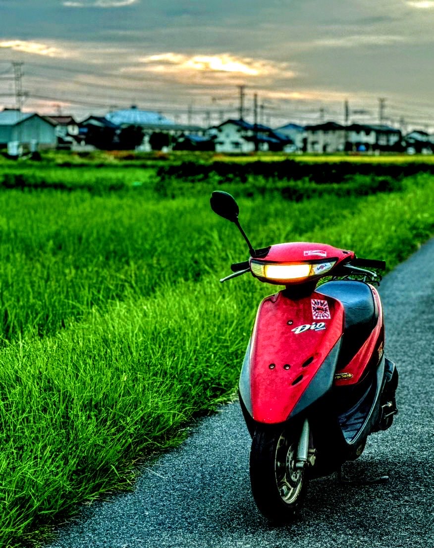 ryusei7040's tweet photo. #今年を写真4枚で振り返る 
最高のバイクに最高の友達と彼女。最高の1年だった。 https://t.co/q0eg8FkYlj
