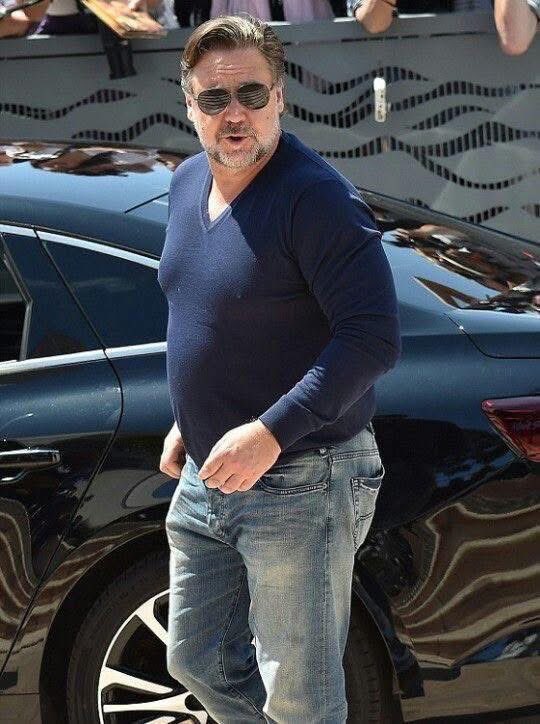 Hi guys. It’s weekend, let’s catch up and have a great moment together. I’m free to talk to my beautiful fans ❤️🫶🏻❤️
#RussellCrowe #russellcrowefans