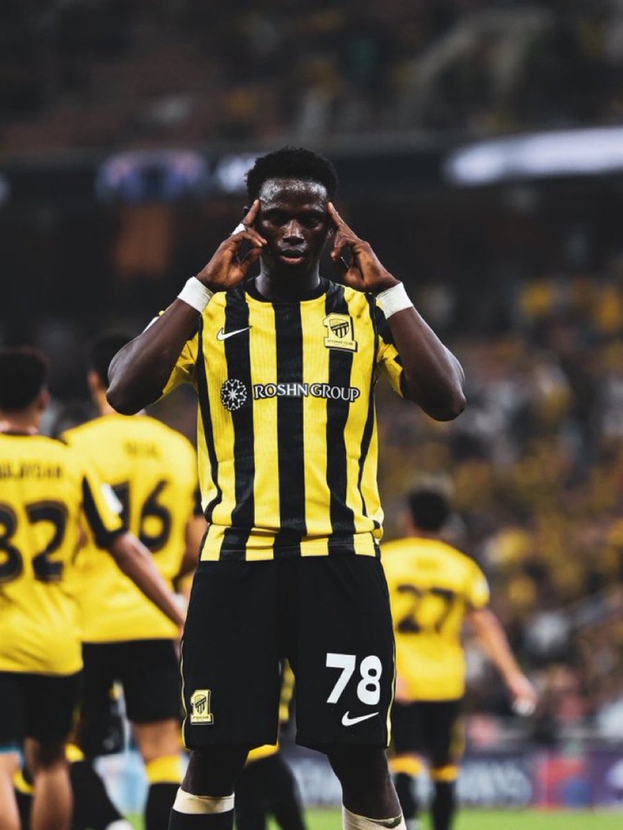 Notma10_'s tweet image. 10/10 شكرم خالي💛