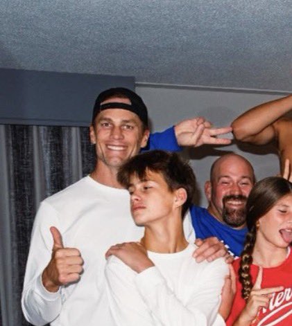 Lucy Burdge tweet media