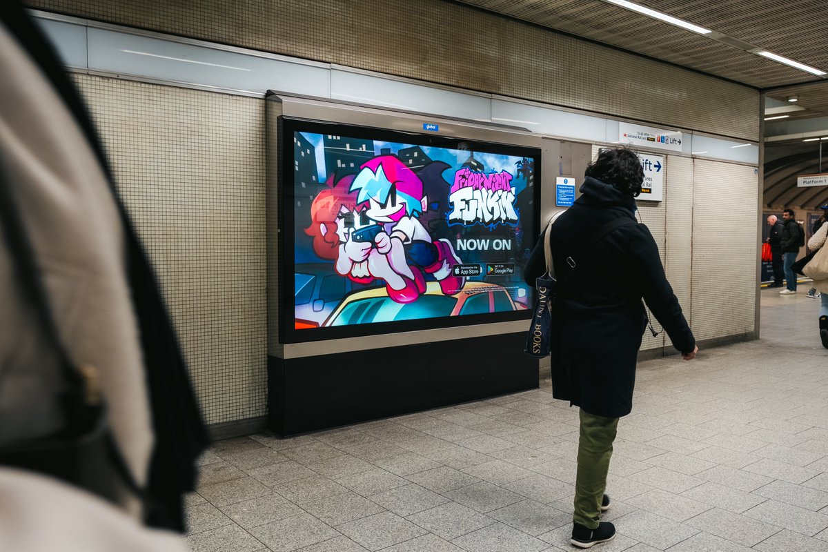 News_Funkin's tweet image. Friday Night Funkin' spotted all across London Underground 🇬🇧