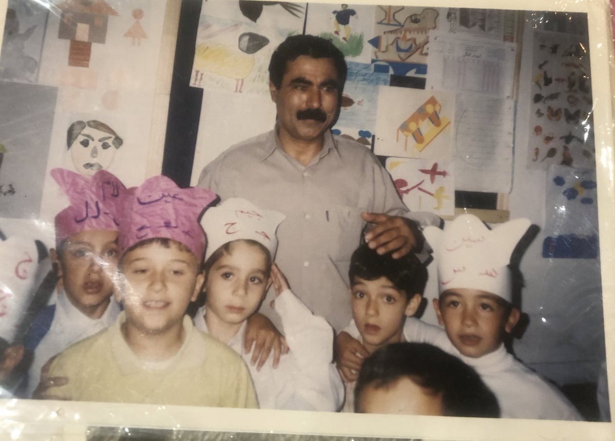 ItsAboutBina's tweet photo. یه چیز ترسناک از این عکس متوجه شدم
همه تو این عکس بجز من فوت شدن.
Am I next? https://t.co/LczQRnAuHh