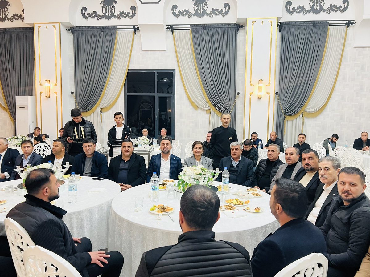 cmlmehmetoglu's tweet photo. 📍 Okçu Wedding Düğün Salonu

AK Parti Diyarbakır Milletvekilimiz Sayın Suna Kepolu Ataman, AK Parti Hazro İlçe Başkanımız Sayın Önder Mehmetoğlu ve kıymetli ailemle birlikte, Seval ve Veysi kardeşlerimizin düğün merasimine katılmanın mutluluğunu yaşadık.

Kaya ve Karadağ ailelerinin bu anlamlı ve gönül birliğini taçlandıran güzel günde bulunmaktan büyük memnuniyet duydum.

Genç çiftimize sevgi, saygı ve muhabbetle dolu, huzurlu ve bereketli bir ömür diliyorum.
Rabbim birliklerini daim, yuvalarını mutlulukla mamur eylesin.

@Akparti @RTErdogan @abuyukgumus @omer_iler @OMehmetoglu21 @Kepoluasuna
