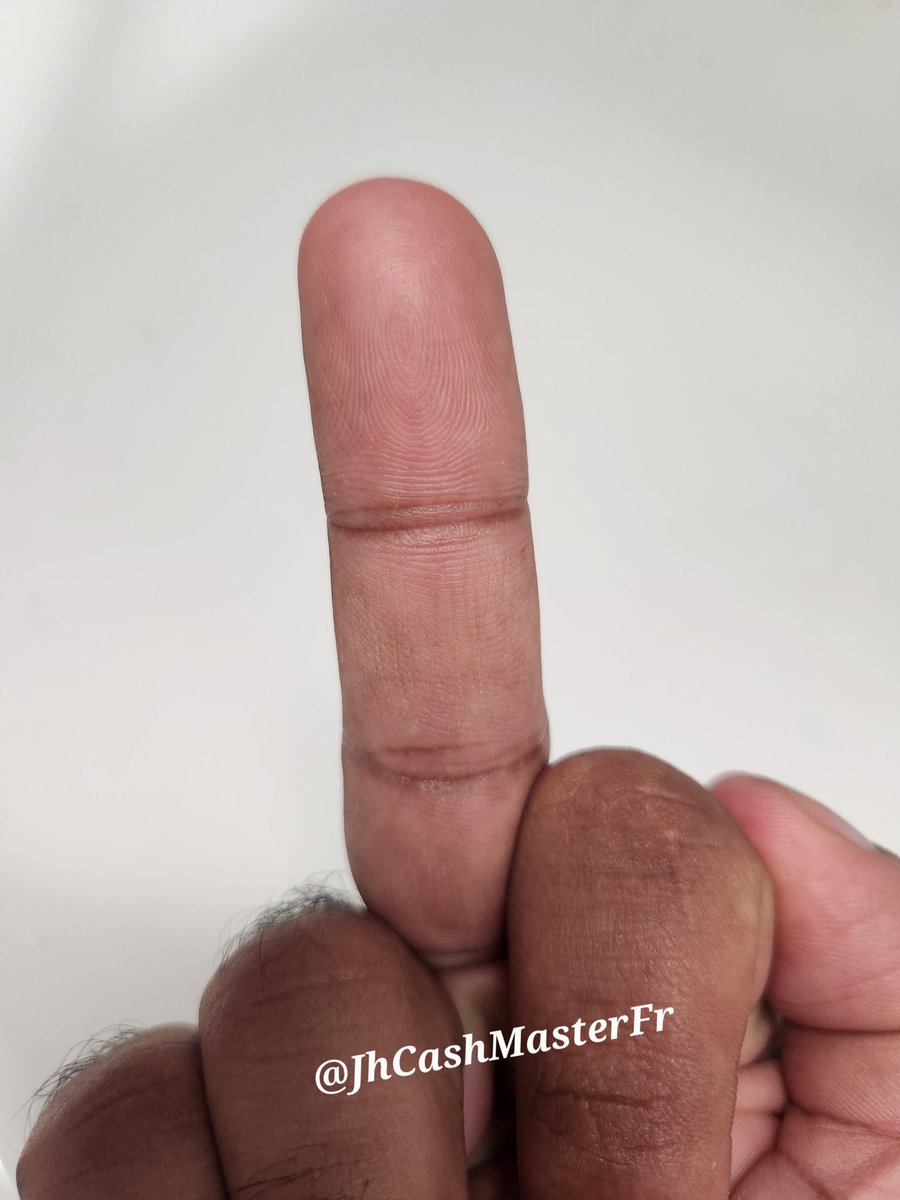 Boss_OrientalFr's tweet photo. Petite ouverture (...au doigt ?) d'une chatte à fric pour le 🎁 de Noël du Boss.
#Findom #Cashmaster #Boss #Christmas #Drain #Fuckmind #Fucksend #Fuckcash https://t.co/s75LpmLwHg