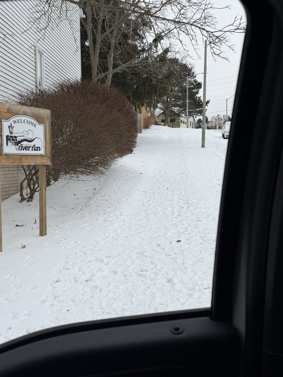 mdascott's tweet photo. @_HaltonHills Second time this winter I am asking for our sidewalks to get plowed and salted.   Kids and seniors in the area.  I passed a women on a mobility scooter one the road with her dog as the sidewalks are unplowed. #wedeservebetter https://t.co/PIdvTSdl6e