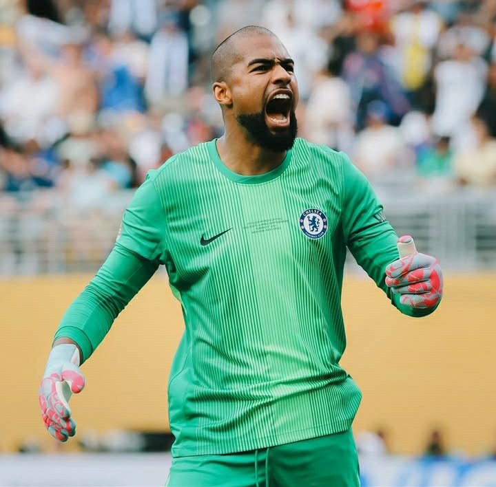 BarcaUniversal's tweet image. 🚨 Robert Sanchez when Chelsea won vs. Barcelona: "Barça favourites to win the Champions League? No… We, Chelsea. We are the favourites... I always say this: All players are good until they come to the Premier League."  

2 wins in their last 8 games since then. 😂