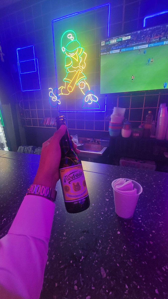 El wey diciendo que el trabajo remoto no es sano ni beneficioso.

Yo con trabajo remoto: