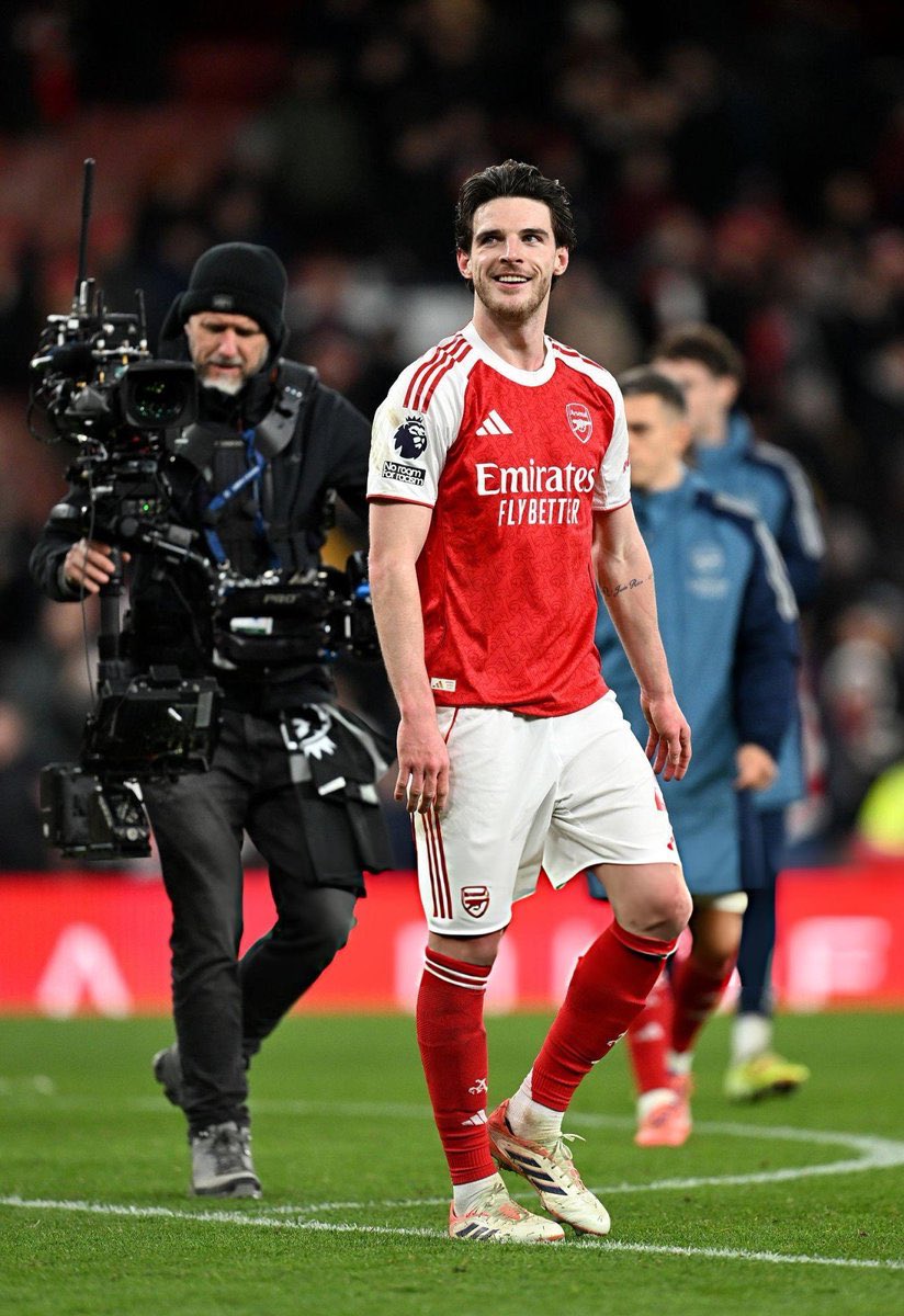 PatrickTimmons1's tweet image. Defensive midfield. Box-to-box. Right-back. 

He can do it all.