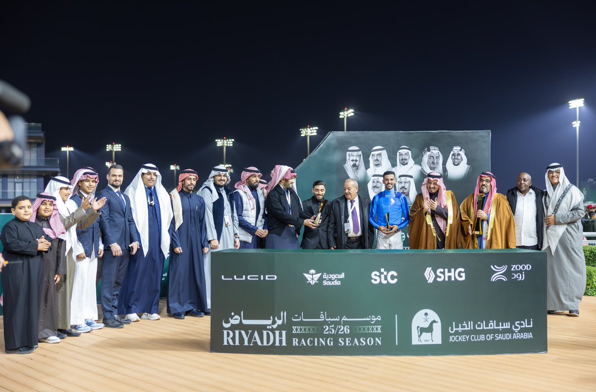 الإسطبل السماوي tweet media