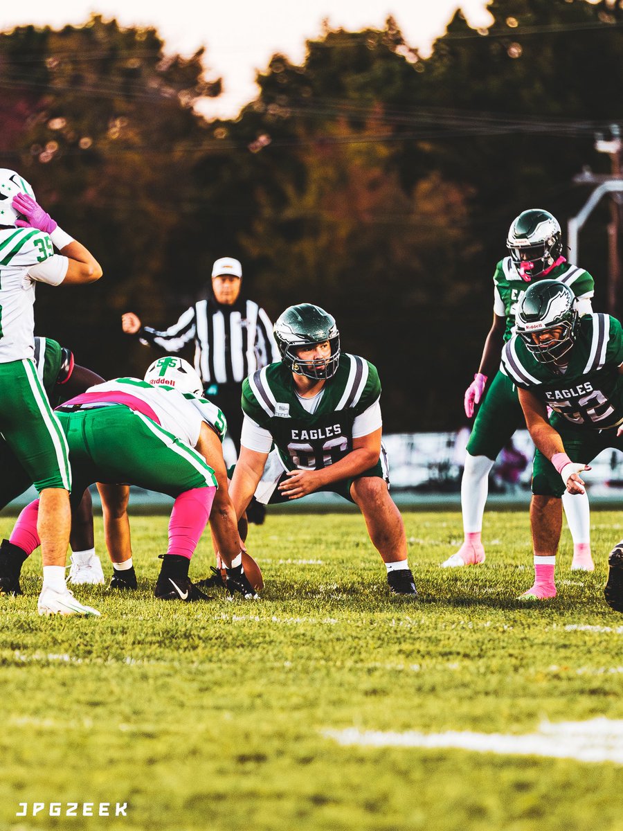 chillbelton's tweet image. @PhilipHatfield_ 
C/DT
3 Year Captain. Durable, Coachable, &amp;amp; A Worker. Will be a positive asset to any program

Hudl: hudl.com/v/2TB4FQ