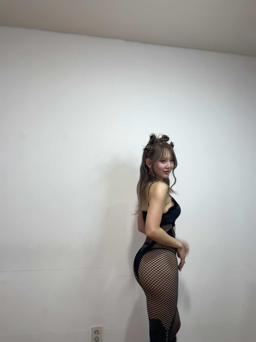 ashbgallery's tweet image. 