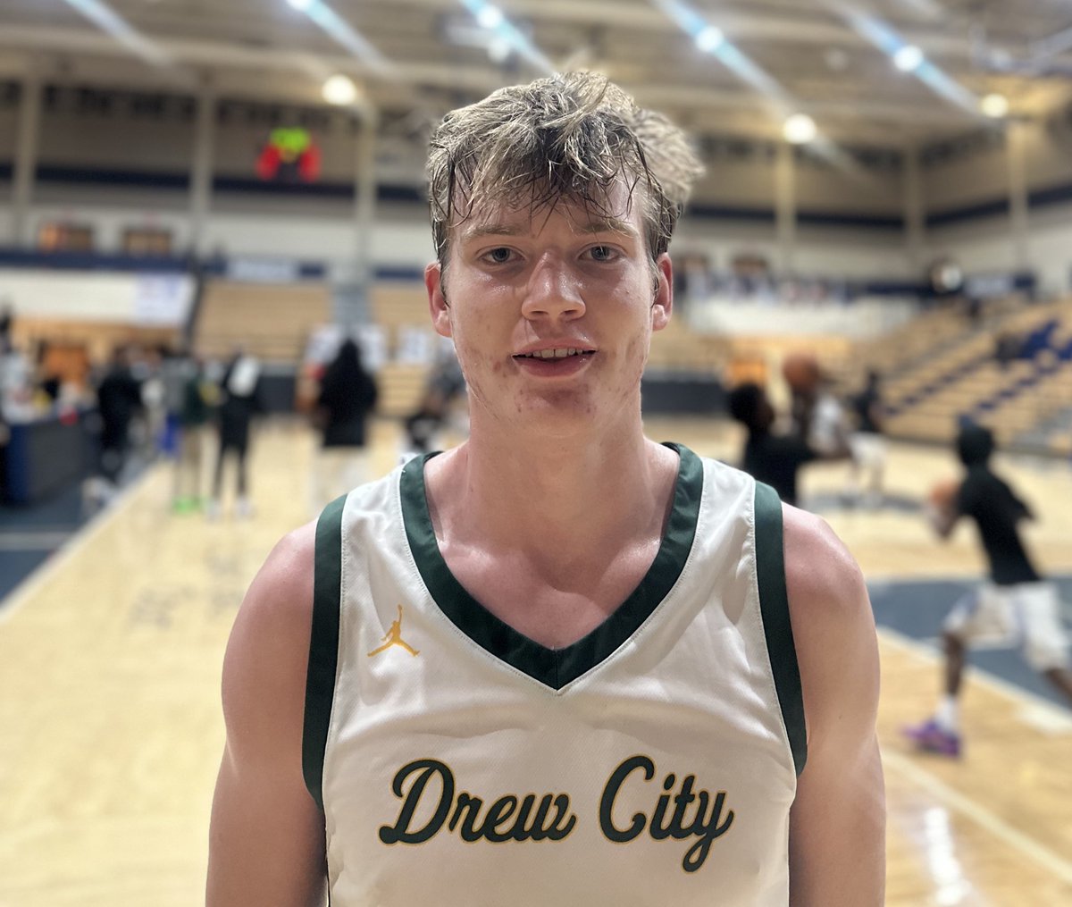 HoopSeen tweet media