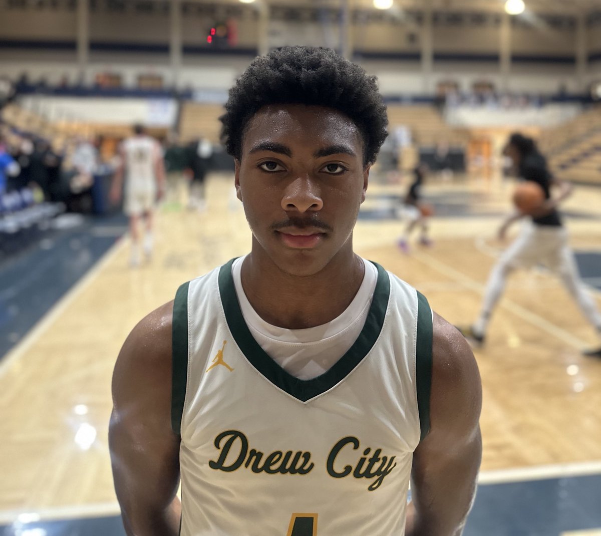 HoopSeen tweet media