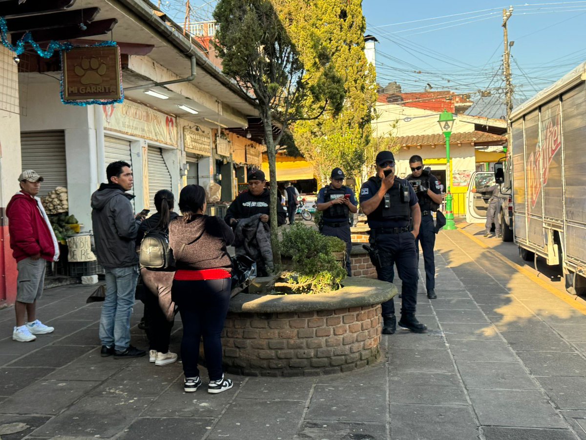 rigelioux's tweet photo. #HayRepresiónEnCoatepec
Represión, violencia...
Eso es lo que representa el gobierno de Coatepec. https://t.co/EzQihfRNJ7