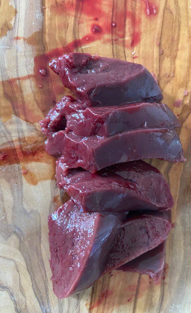 lennartprimal's tweet photo. Eating chocolate to imitate raw liver - high quality liver literally tastes similar to chocolate.

That is why children love chocolate so much - what they actually want is raw liver. https://t.co/6wMgQGsjJI