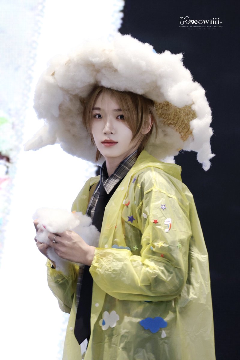 251227 popmerch 🌦️ #SHUAIBO #장슈아이보 #AHOF #아홉