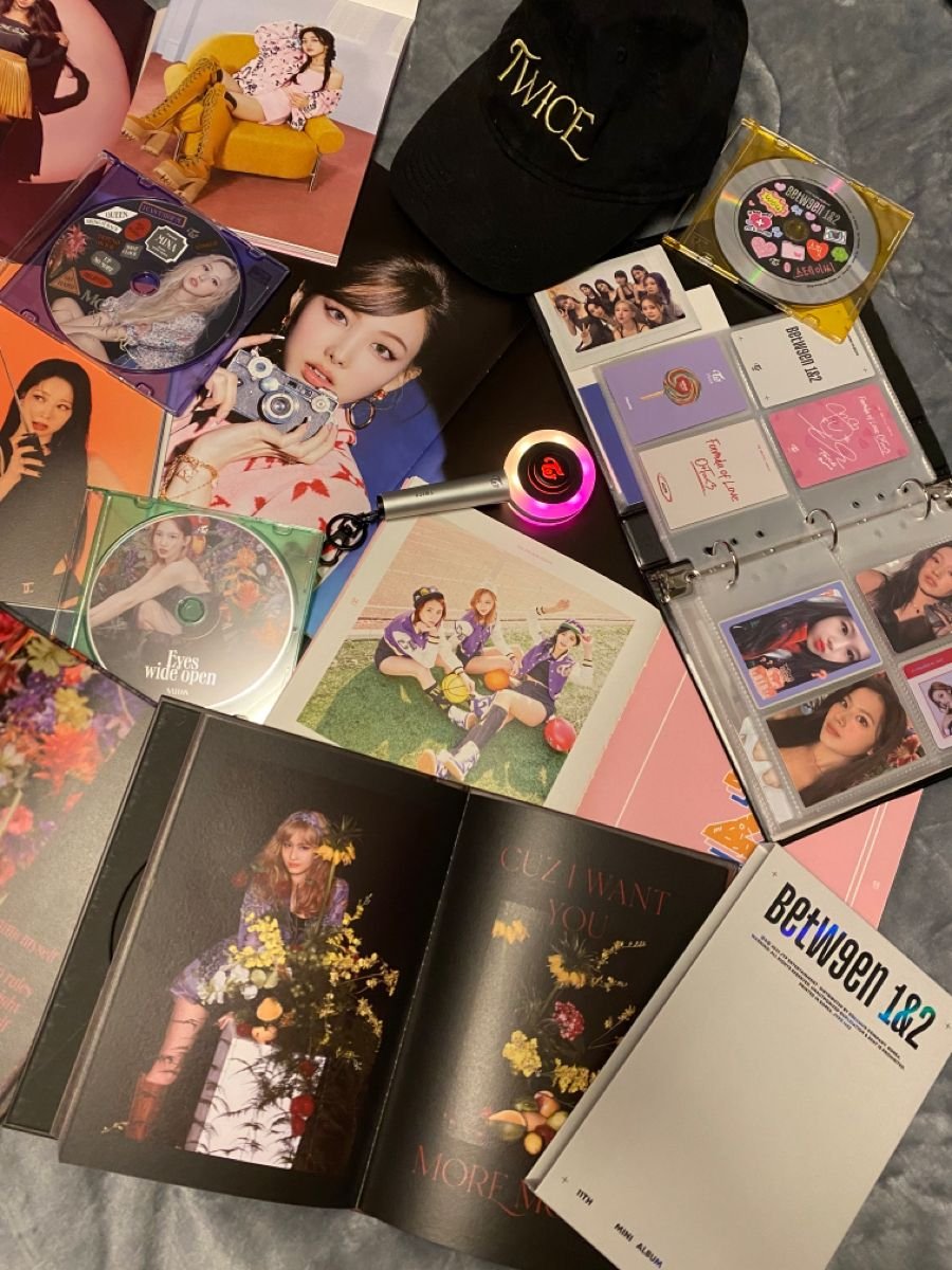 spirtedway's tweet image. [un hilo 🧵] todo lo que debes saber si quieres empezar a coleccionar photocards de kpop (in this big 2026) ദ്ദി◝ ⩊ ◜.ᐟ

#kpoptwt #collectors #kpopcommunity