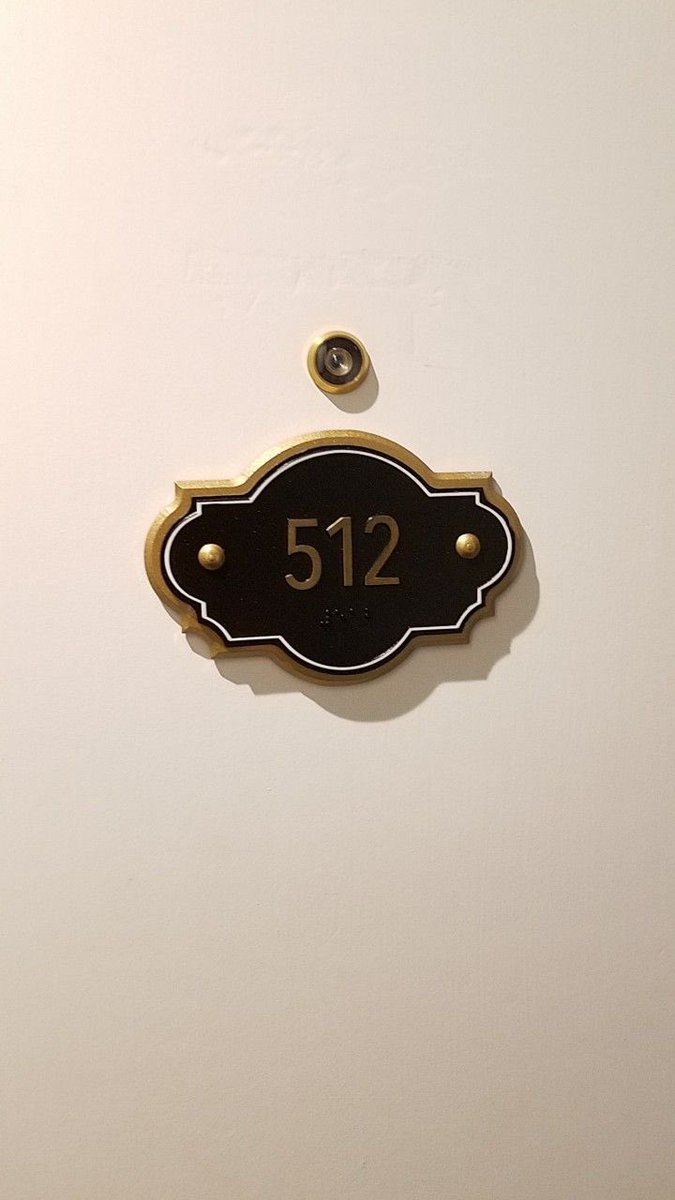 Suunnymay's tweet image. 512✨ — AU Human Radioapple 📻🍎

Donde Alastor se muda a un nuevo apartamento y se enamora de su vecino.

O 

Donde Lucifer recibe cartas amorosas y anónimas todos los días.

Inspirado en la canción “el chico del apartamento 512”.

#radioapple #hazbinhotel #alastorxlucifer