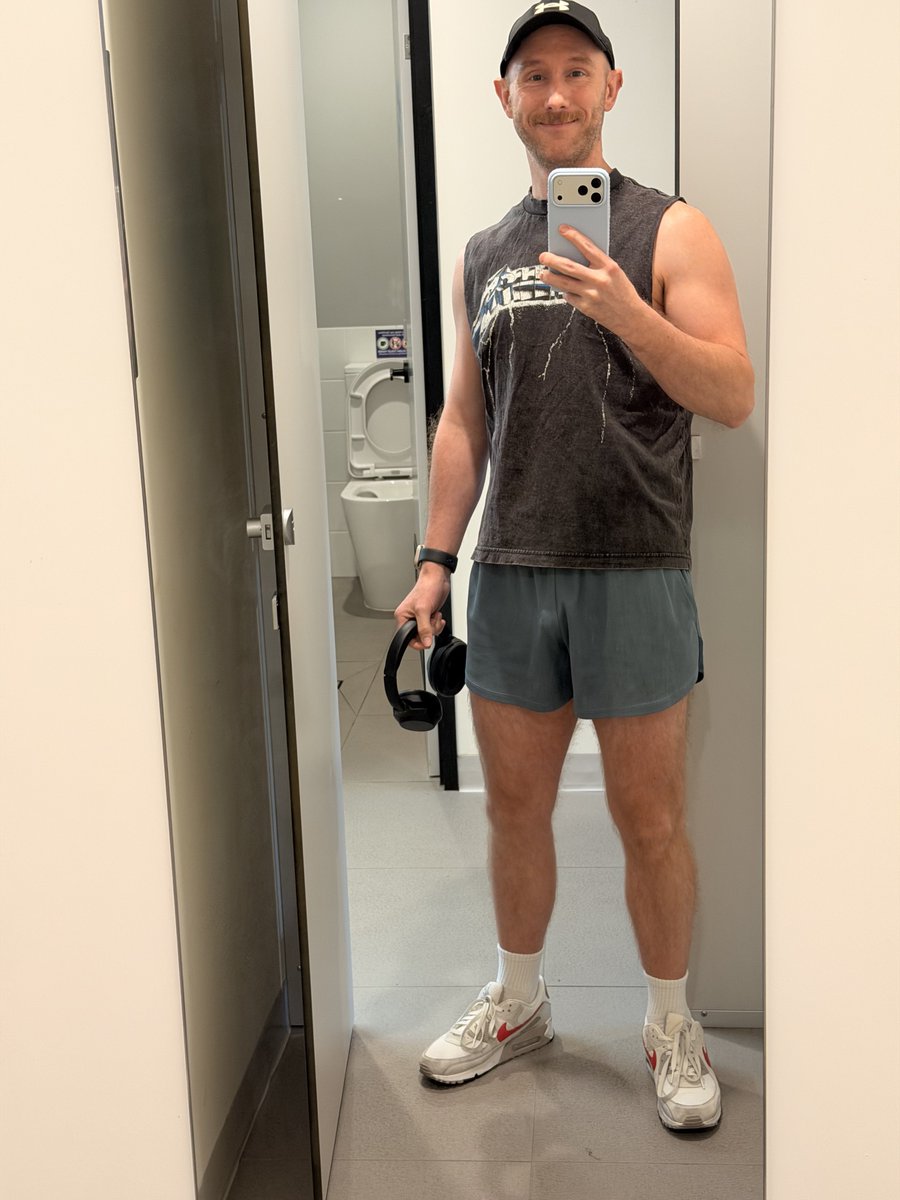 MikeyGater's tweet image. Happy hellos from a very quiet gym