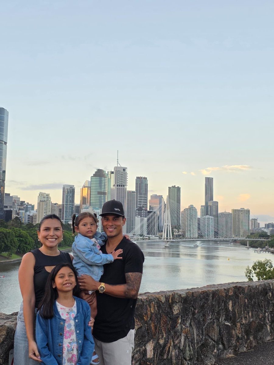 4 ticos en Brisbane Australia, que alguien me pellizque porque aún no me la creo ❤️
Cuando las bendiciones de Dios superan nuestras oraciones.