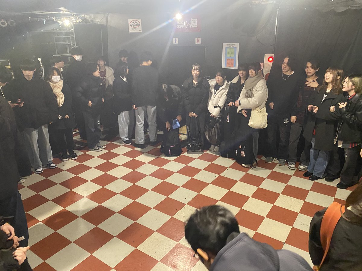 horse_play_life's tweet photo. 【２日目開催！】
待ちに待った、
春のHPL企画【水玉の祝祭】
開催となります！
最高の天気で最高の面子で鳴らす音は世界へ轟く！！寒さを吹き飛ばせ！今年に悔いを残すな！
さぁ、今年最後の祭りの時間だ！！
派手に遊ぼう！！ https://t.co/FCBtJILIrT