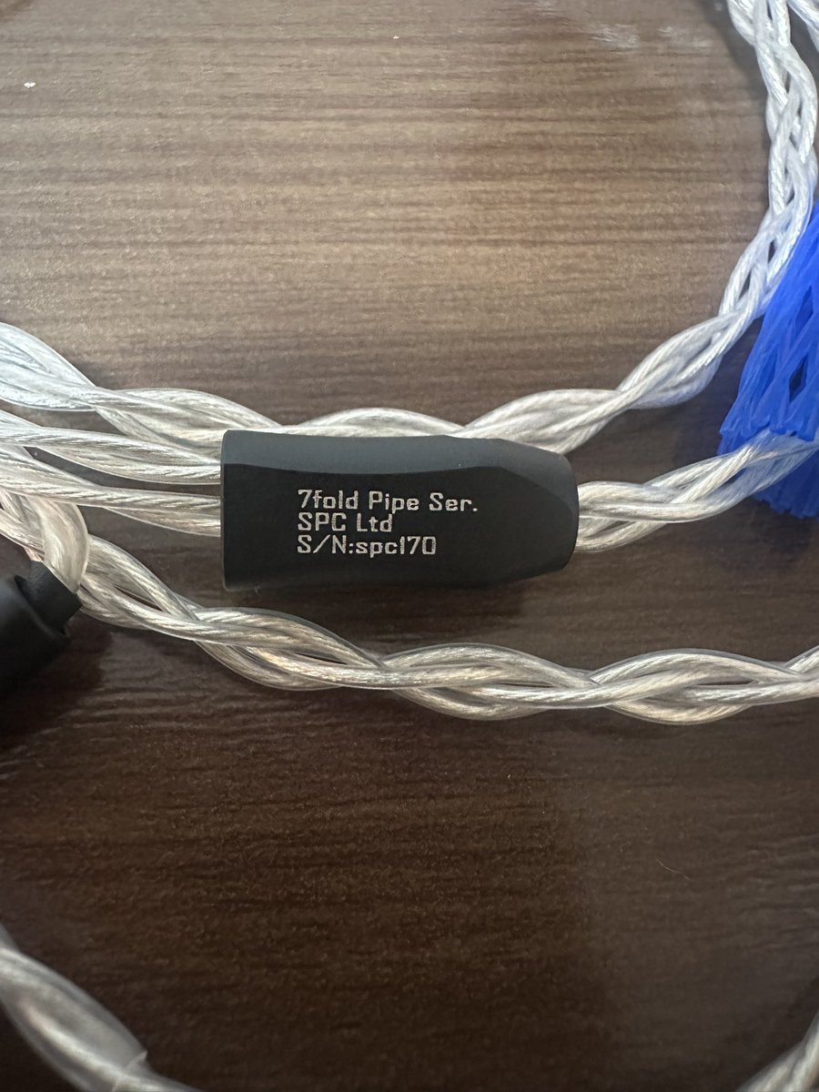 mafasaesru's tweet photo. PW Audio Ground-Resonance Type01 
silver bulletとの違いが気になり。
ケーブルガチャは調べてもどんなケーブルかよくわからん当たり？ https://t.co/H4wBwGJ4bO