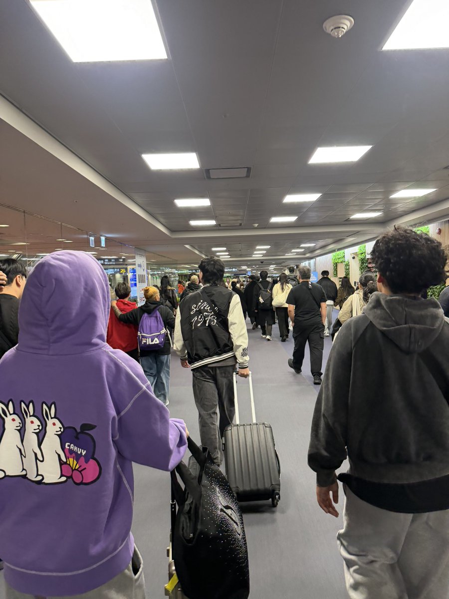 <a href="/monandonli/">mon | b'luvd ☄️</a> saglit lng po :)