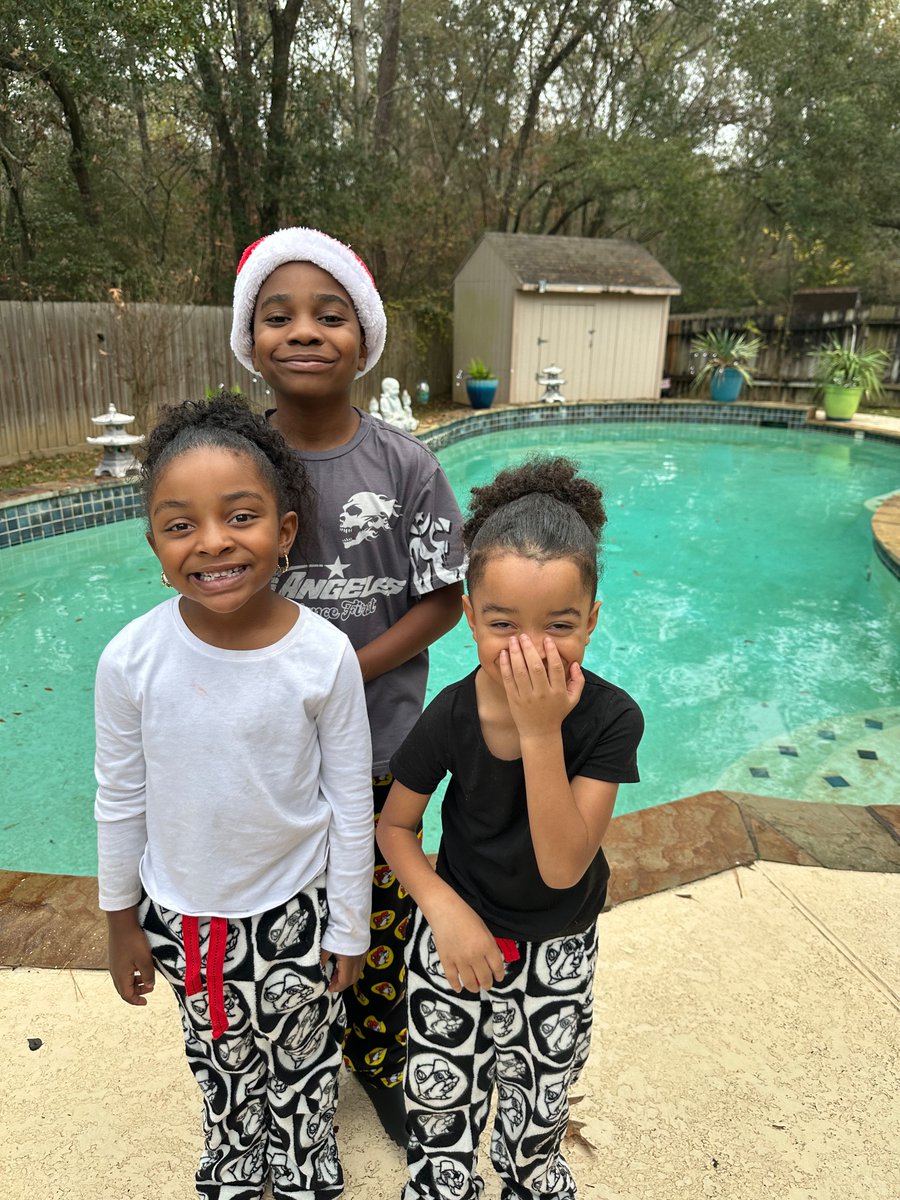 YellaStackss's tweet image. 🎄❤️✨