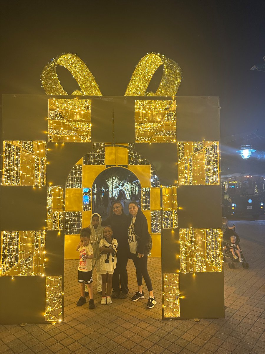 YellaStackss's tweet image. 🎄❤️✨