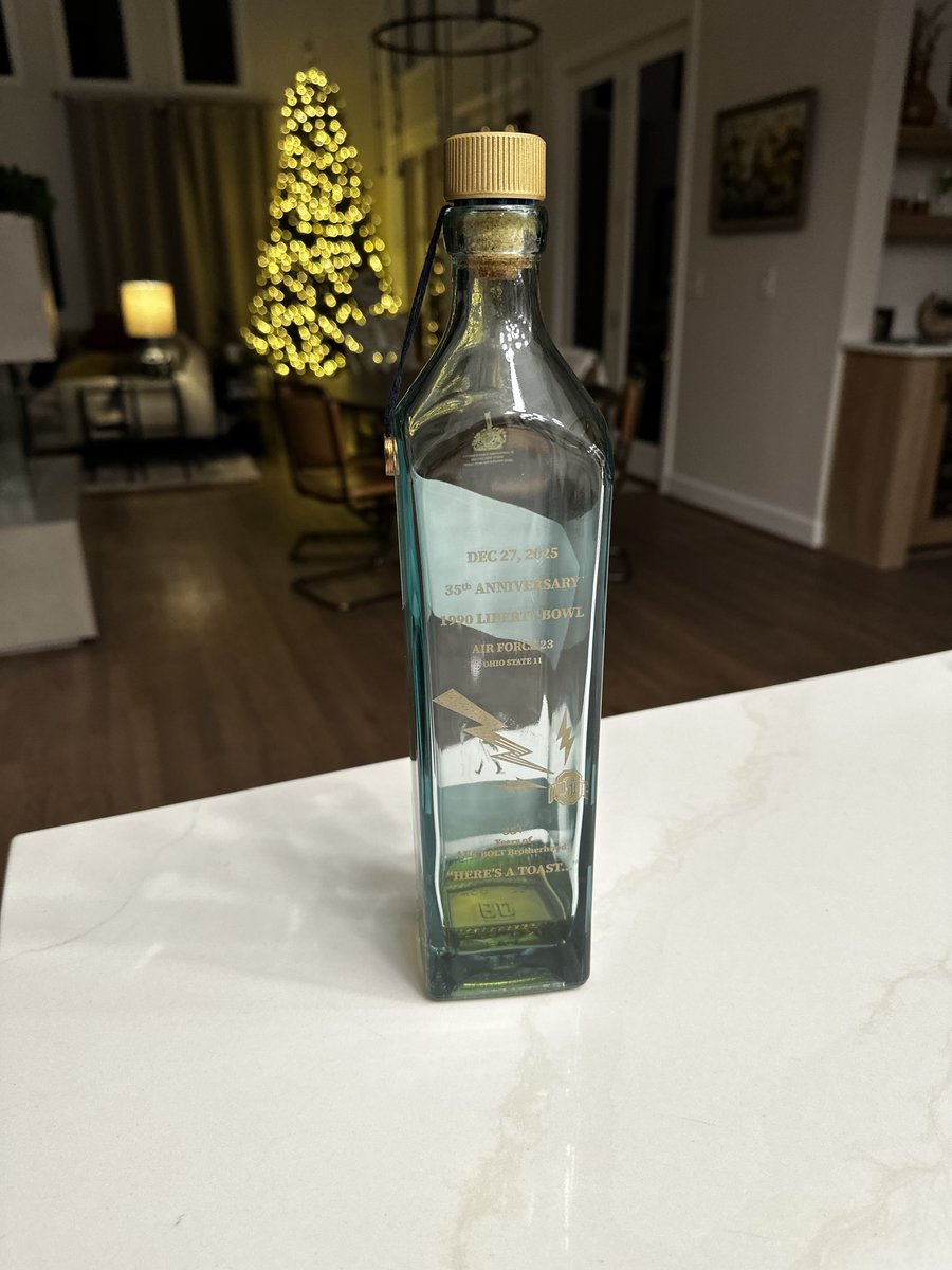 NoContextAF's tweet image. 