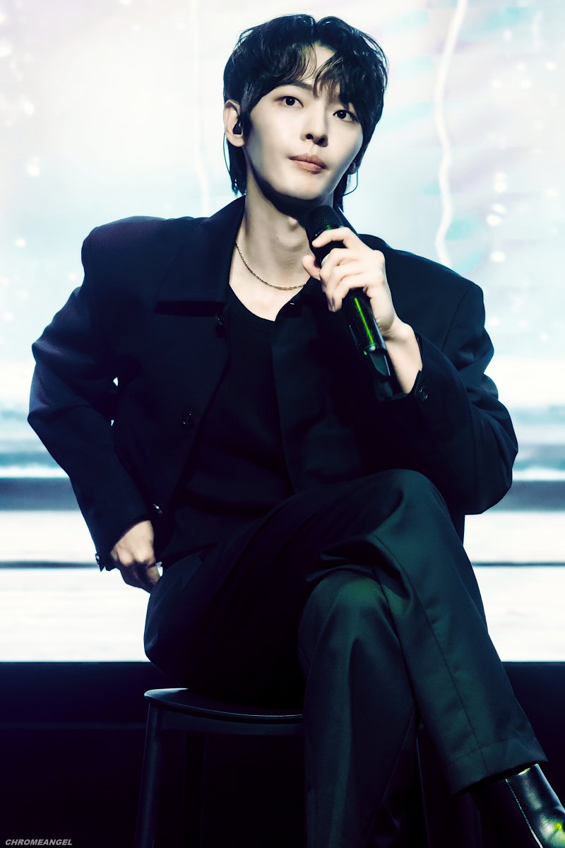 251101 KB Fan meet up, H-Stage, Seoul
#OnlyOneOf #온리원오브 #オンリーワンオブ #KB #규비