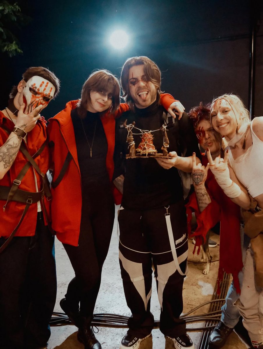 CellbitUPD's tweet image. 📱🇧🇷| Cellbit em publicação no perfil do Bastet (@/bastet_min) no Instagram!