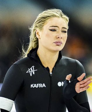 Wanneer je geen kaartje voor het kerstconcert van Sela wist te bemachtigen.