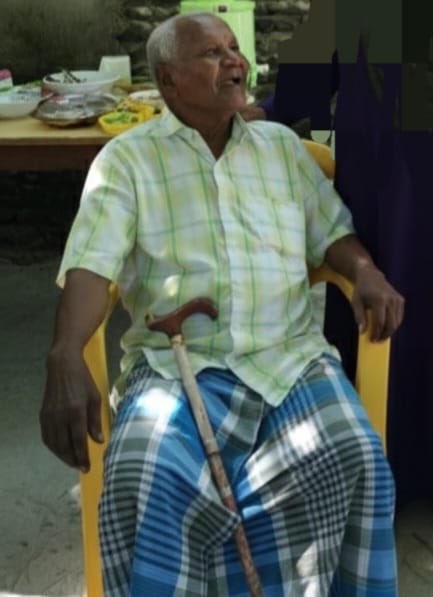 اِنَّا لِلّٰهِ وَاِنَّااِلَيْهِ رَاجِعُوْنَ
ބ. ދަރަވަންދޫ، ޢަބްދުއްރަޙީމް ބޮޑޭ ނިޔާވި ހަބަރު އެހީ ފުން ހިތާމަޔާއެކު،  މާތް الله ގެ ފުއްސެވުމާއި ރުއްސެވުން މިންވަރުކުރައްވައި، ކަށްވަޅުގެ ޢަޒާބު ލުއިކުރައްވައި ސުވަރުގޭގެ މަތިވެރި ނިޢުމަތް މިންވަރުކުރައްވާ، އަދި އާއިލާއަށް