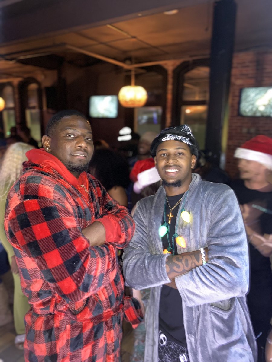 Adelyas Reaves tweet media