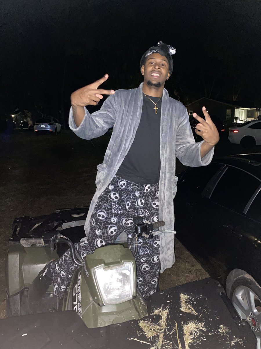 Adelyas Reaves tweet media