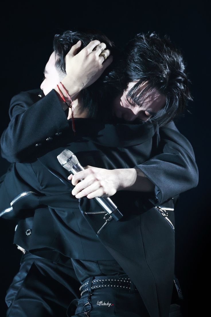 VickTrub's tweet image. everyone is sharing their fav pics/moments
let me join the “I am in tears” party too😭😭😭😭